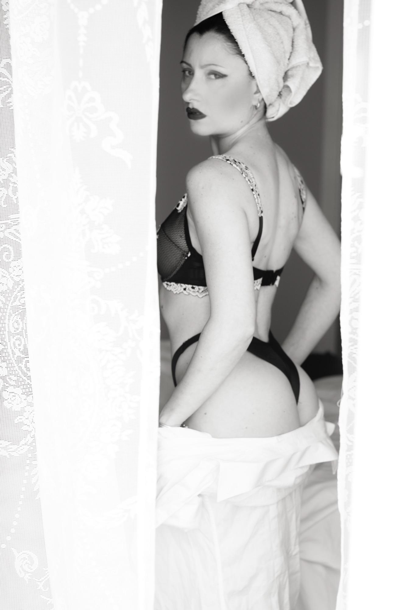 My Secret Boudoir - VeraVii Image 4