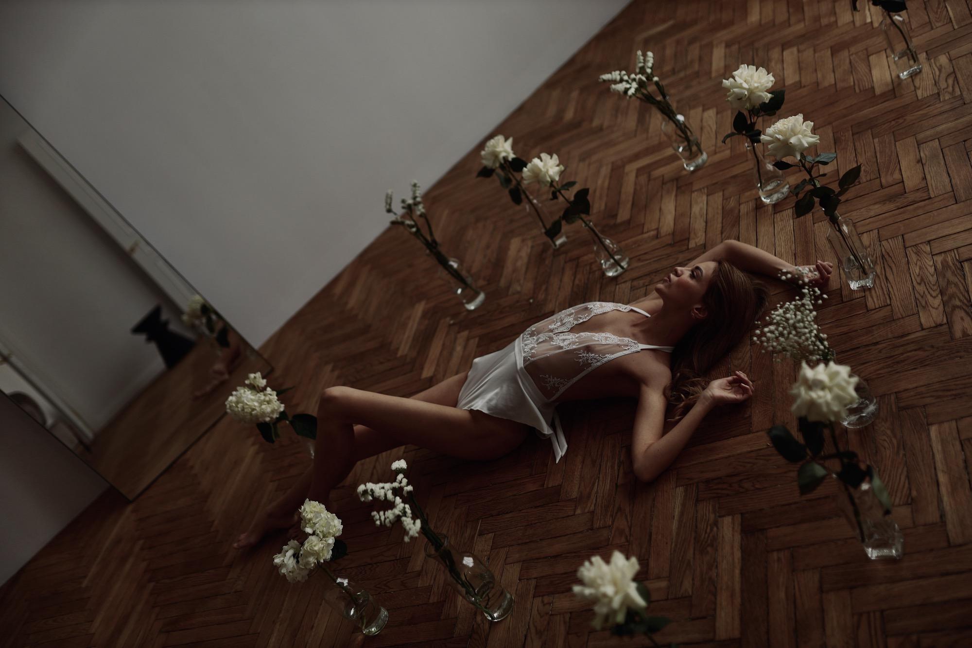 One Morning In The Apart - Anastasiia Romanovskaya & Viki Image 7