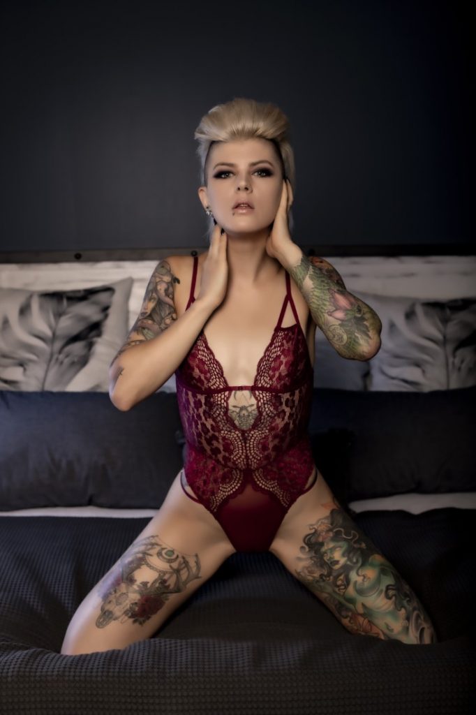 Dicentra Six & Jeremy Goodrick - Crimson and Clover | Boudoir